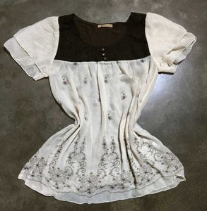 Classic Off White Top