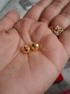 Beautiful Dimond Cut Studs