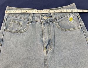 Daisy Embroidered Light Wash Jeans