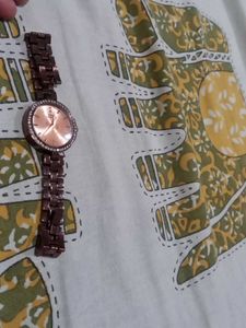 Elegant Rose Gold Nall Quartz Watch