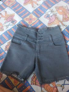 Frayed Hem Denim Shorts