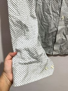 Men Shirt (39/40 m Size)