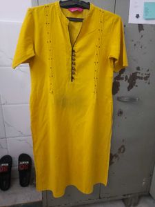 4 Used Kurtis