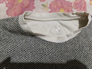 Textured Multicolored(B,W &amp;grey)Sweatshirt , 36&#34;