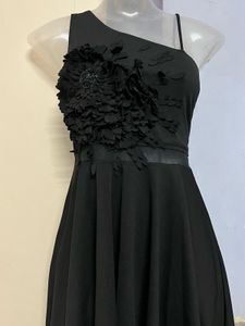 Pintrest Black One-Shoulder Dress
