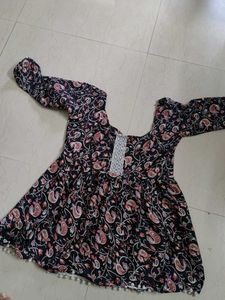 Black Square Neck Fliral Kurti