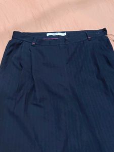 Tailor Fit Formal Pant For Women