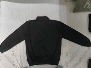 Stylish Black Sweatshirt