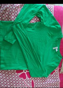 Green H&amp;M Divided Basic Tee -