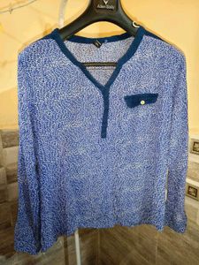 BOGO 🎁 Buy One Get 1 Free🎁XXL Blue Printed Top