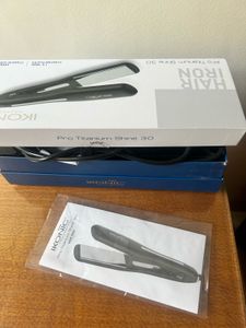 Brand New IKONIC Professional HAIR STRAIGHTENe