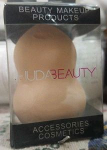 Huda Beauty Makeup Sponge Blender