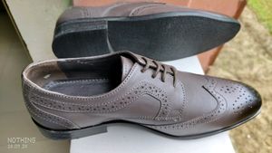 Size 7 Leather Shoe