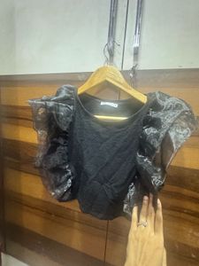 Chic Zara Black Crop Top