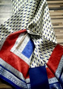 Printed Saree with Paisley Pattern