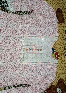 Floral Print Short Kurti with Embroidery