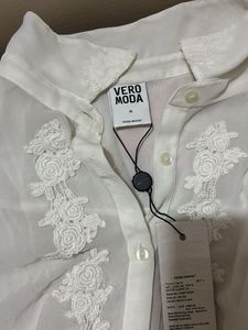 Elegant Korean Style Embroidered White Top