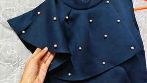 Navy blue pearl sleevless crop top