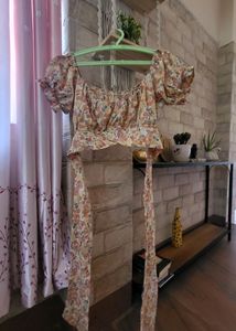 Sale ❗️Only 360Rs❗️ Floral Crop-top FROM URBA