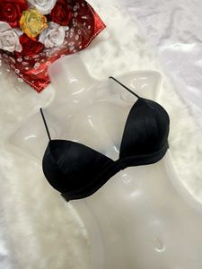 🖤Padded Black Bralette Top🖤