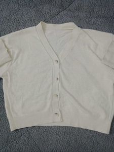 Cream Cropped V-neck Cardigan