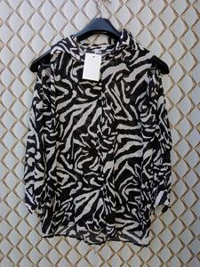 New With Tag Korean Shoulder Cut Zigzag Shirt