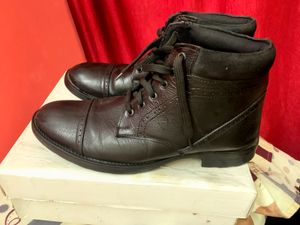 Zara Leather Chelsea Boots
