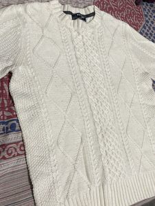 White Cable Knit Sweater with free gift hand bag