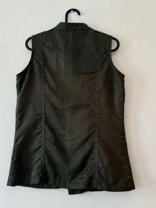 Sleeveless Vest