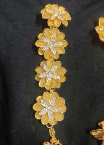 Gold Flower Hair Accessories Set