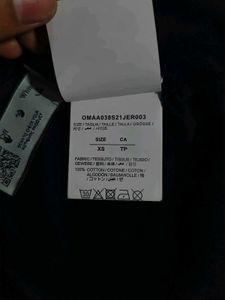 Off-White Arrow Pattern Round Neck Tee &#39;Black Whit