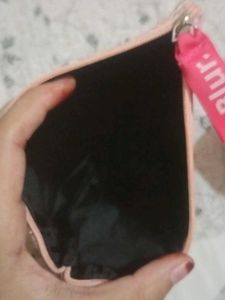 Blur Makeup Bag With A Good Storage Space
