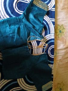 EMBROIDERD SAREE WITH BLOUSE