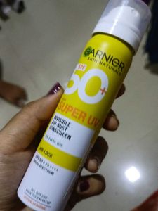 Garnier Vit C Facewash And Suncreen Spray