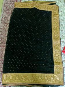 🖤✨Black Saree With Golden Border✨🖤