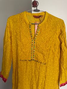Rangriti Kurti