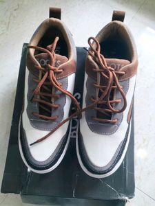 Boots And Beyond MENS SNEAKER.