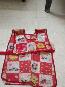 Kids&#39; Arts &amp; Crafts Apron + Floor Mat