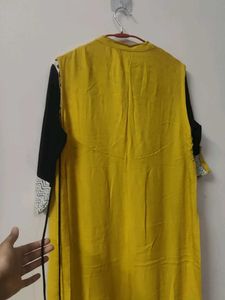 Stylish Kurta Set &amp; Yellow Shrug