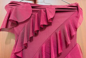 Elegant Ruffled Dress Size S
