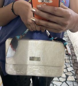 Sugar Off White Sling Bag