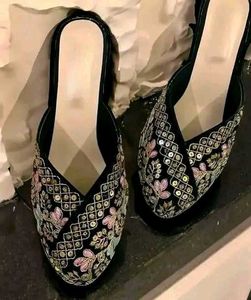 WOMEN SHOE WEAR