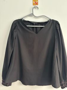 Chemistry Women Solid V- Neck Cuffed Sleeves Tops