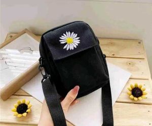 Daisy Crossbody Bag