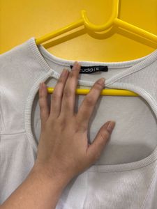 ZUDIO - Front Cut Short Sleeve Top