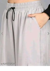 Grey Cargo Pants🤍