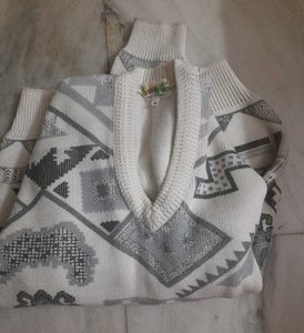 Vintage Patterned V-Neck Sweater