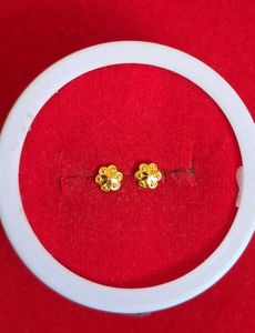 Beautiful New Flower Desine Studs