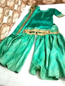 Kurti Garara Dupatta Set