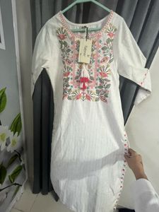 Elegant Embroidered Kurta
